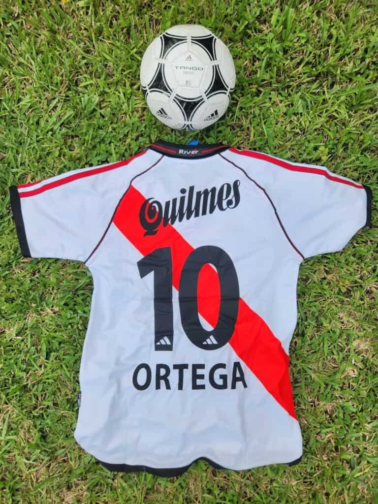River Plate Home Retro 01/02