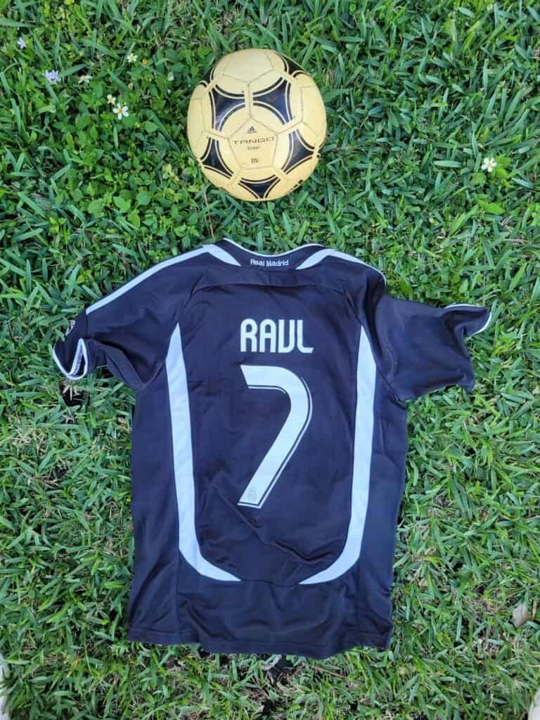 Real Madrid Retro 06/07 Away