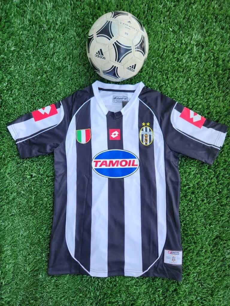 Juventus Home Retro 02/03