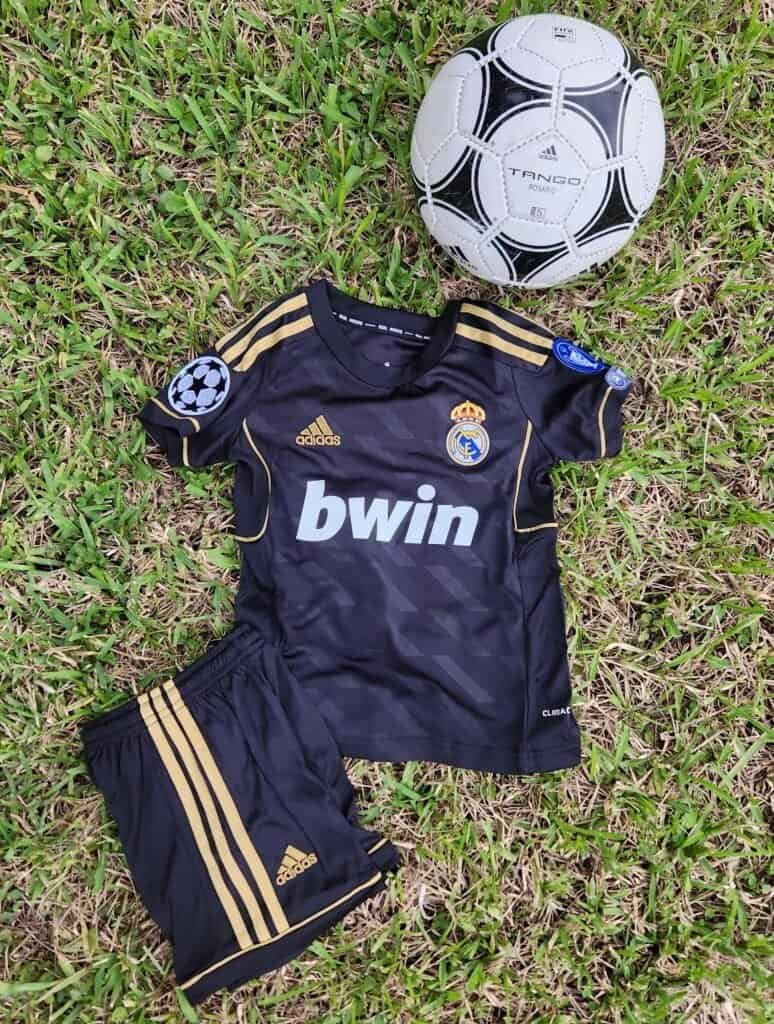 Kids Real Madrid Away Retro 11/12