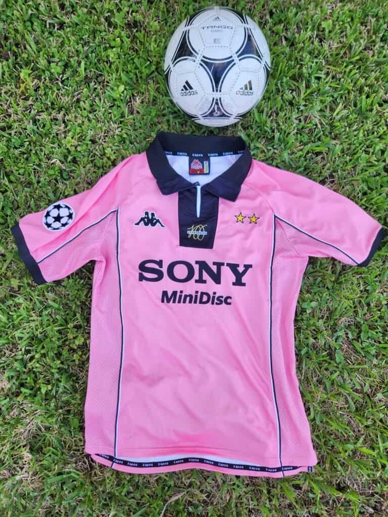 Juventus Away Retro 97/98
