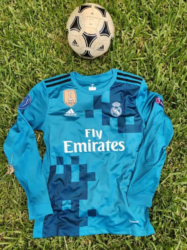 Real Madrid 3rd Kit 17/18 Retro Long Slevees