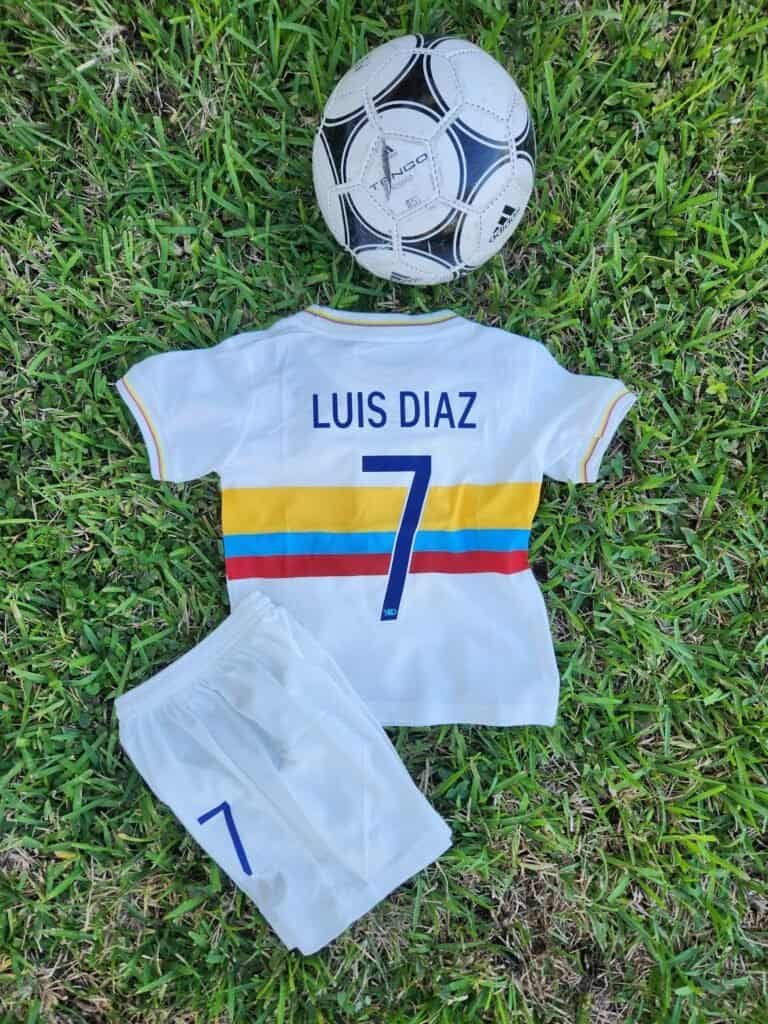 Kids Colombia Home 100 Years 24/25