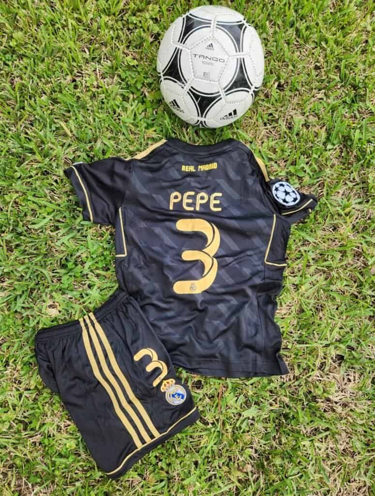 Kids Real Madrid Away Retro 11/12