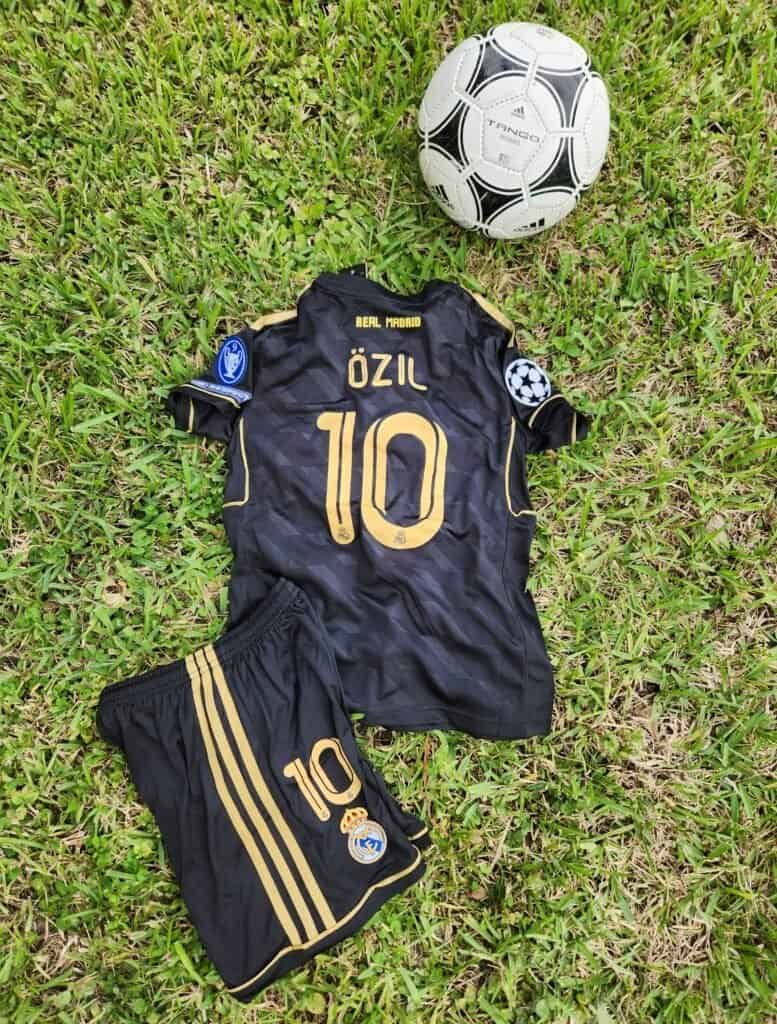 Kids Real Madrid Away Retro 11/12