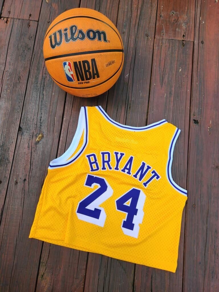 Nba Woman Lakers Yellow