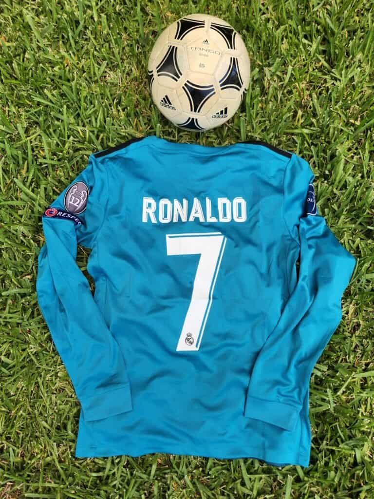 Real Madrid 3rd Kit 17/18 Retro Long Slevees