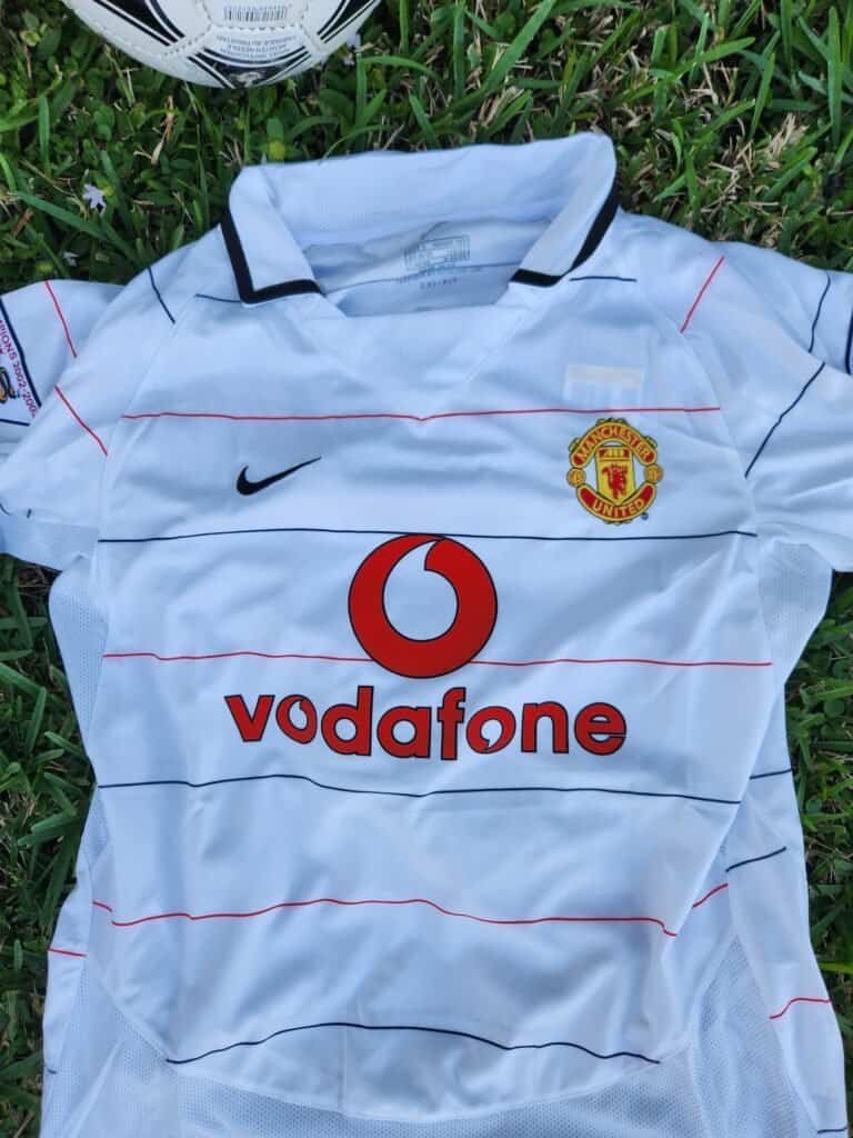 Manchester United 3Rd Kit Retro 03/04
