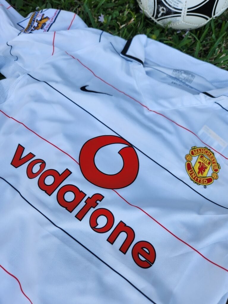 Manchester United 3Rd Kit Retro 03/04