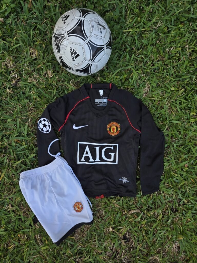 Kids Manchester United Away Retro 07/08 Long Sleeves
