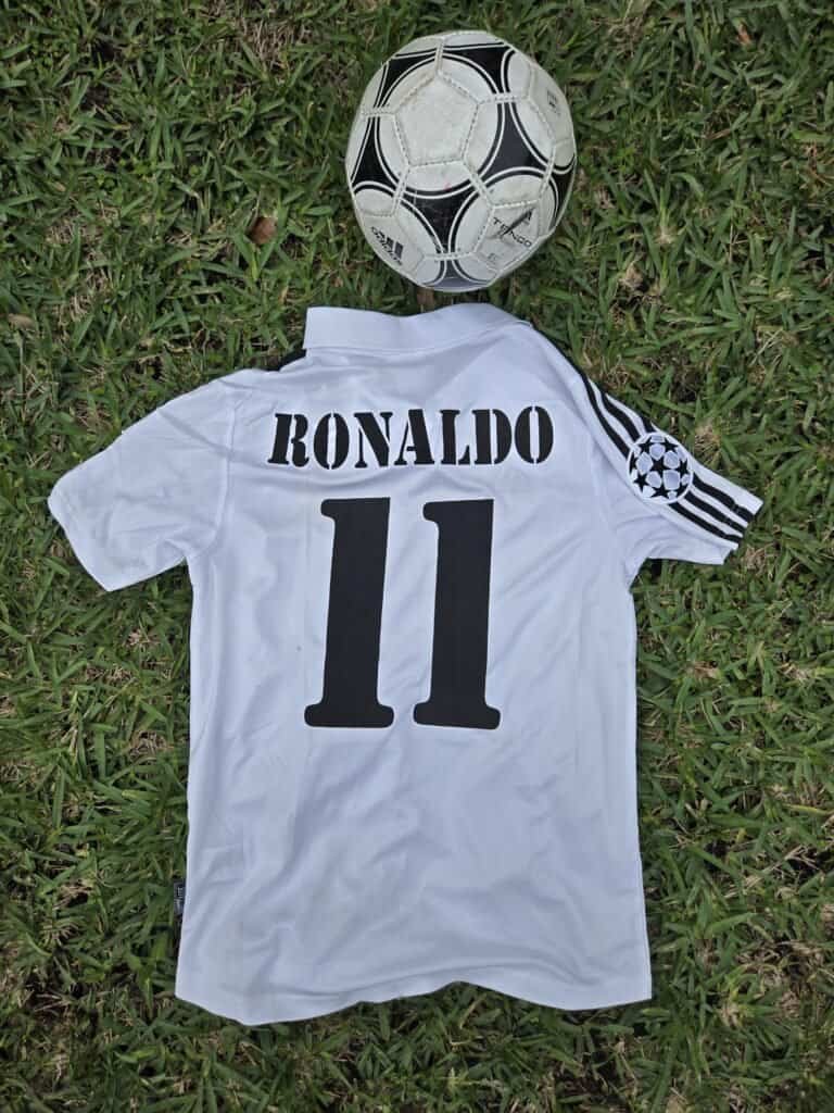 Real Madrid Home Retro 01/02