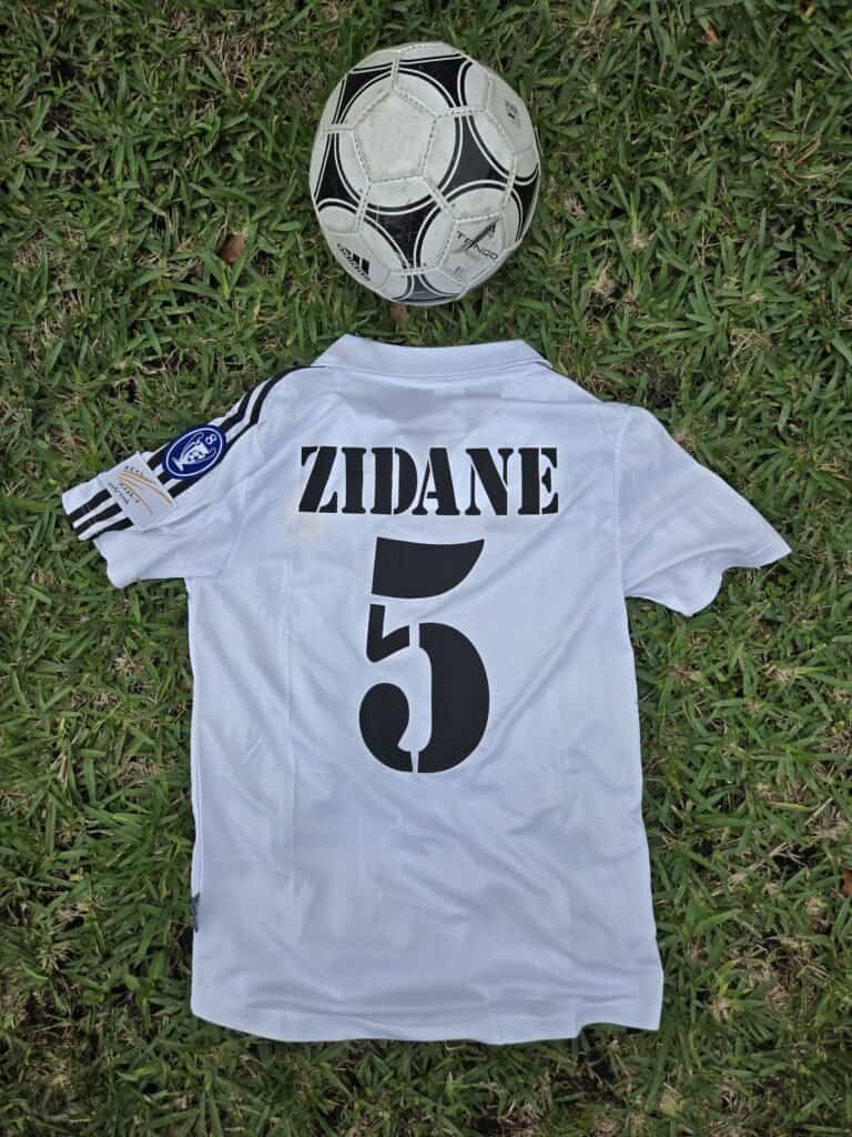 Real Madrid Home Retro 01/02