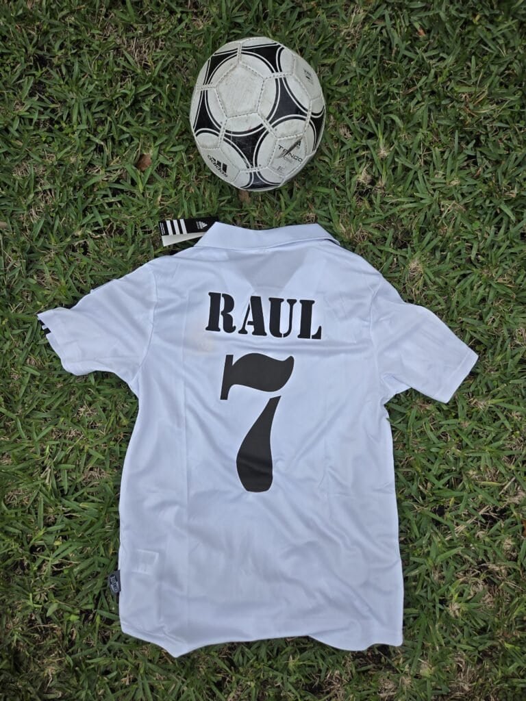 Real Madrid Home Retro 01/02