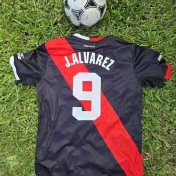 River Plate 3er Kit  24/25 - Image 4