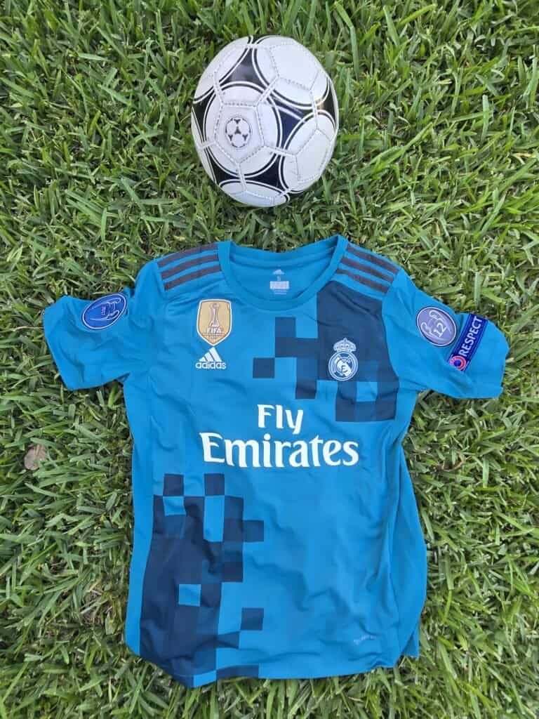 Real Madrid 3rd Kit 17/18 Retro