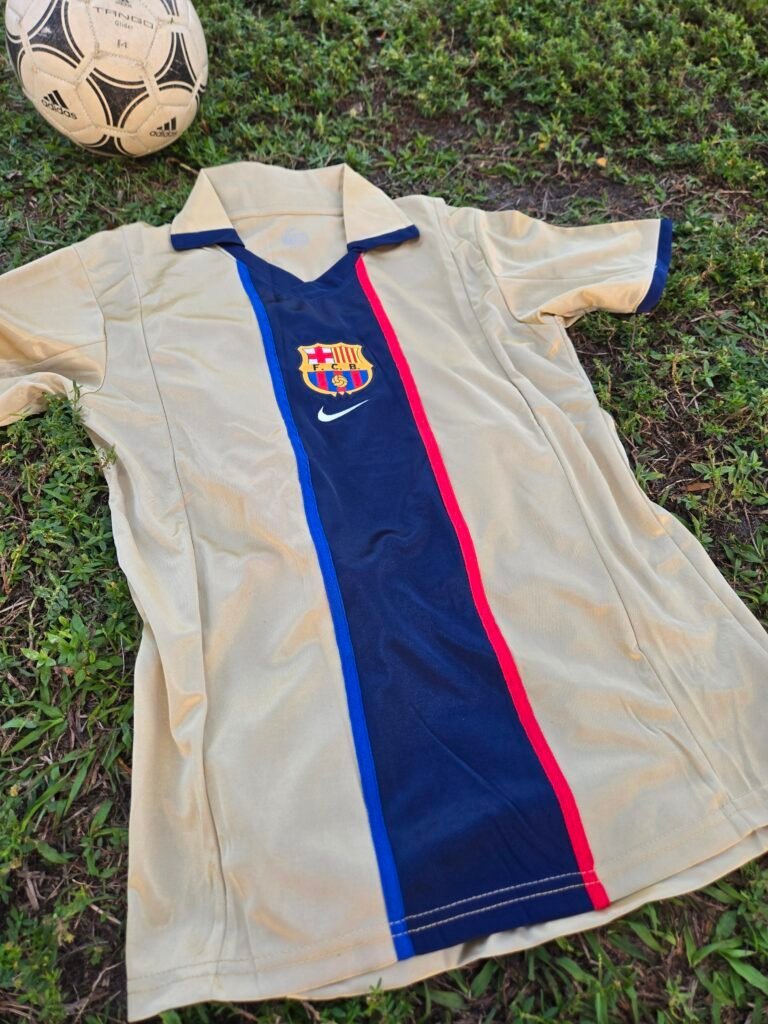 Barcelona Away Retro 01/02