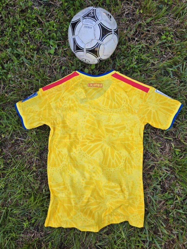 Colombia Woman Home Version 25/26