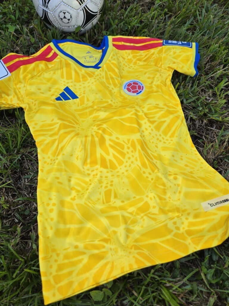 Colombia Woman Home Version 25/26