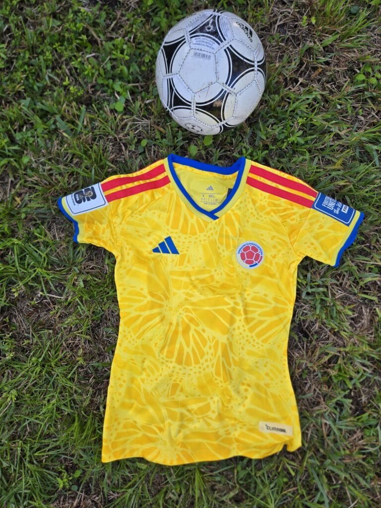 Colombia Woman Home Version 25/26