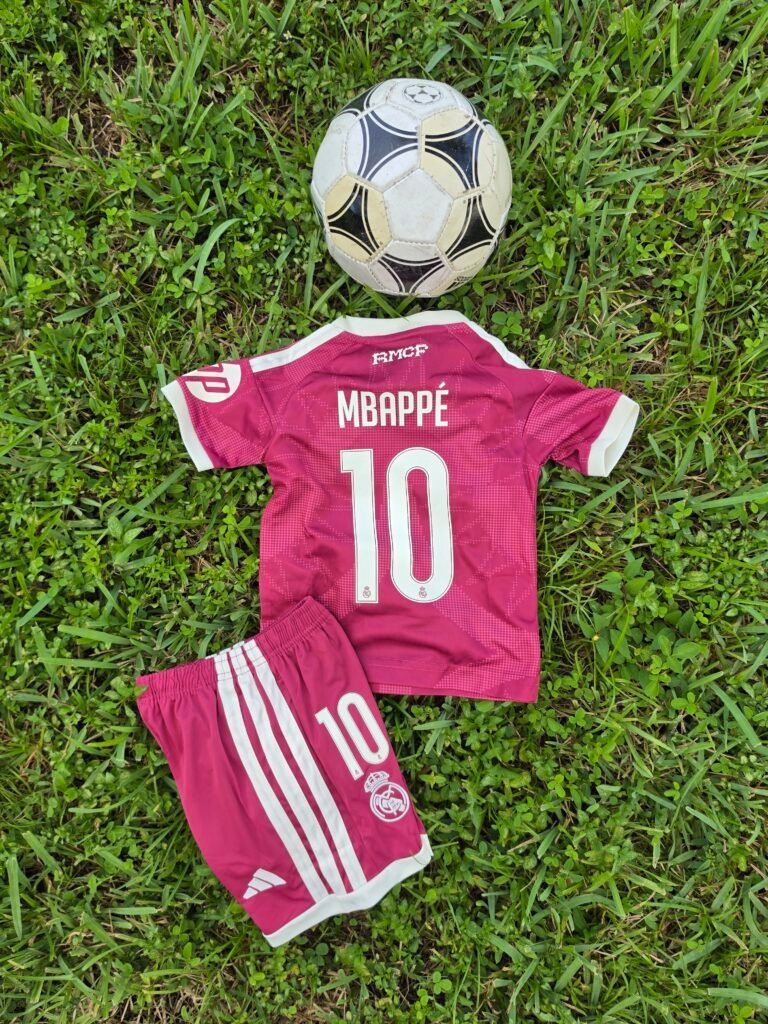 Kids Real Madrid 3rd Kit 26/27