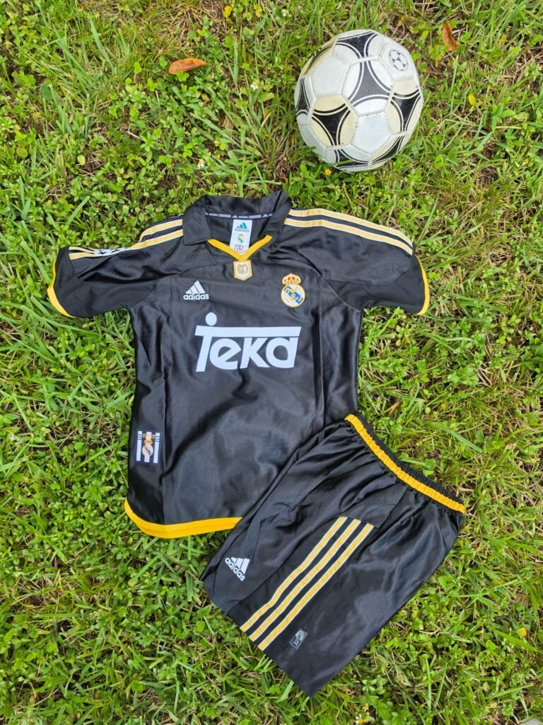 Kids Real Madrid Away Retro 99/00