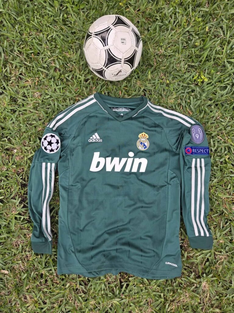 Real Madrid 3rd Kit 12/13 Retro Long Sleeves