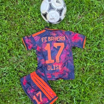 Kids Bayern Munich 3rd Kit 26/27 - Image 3