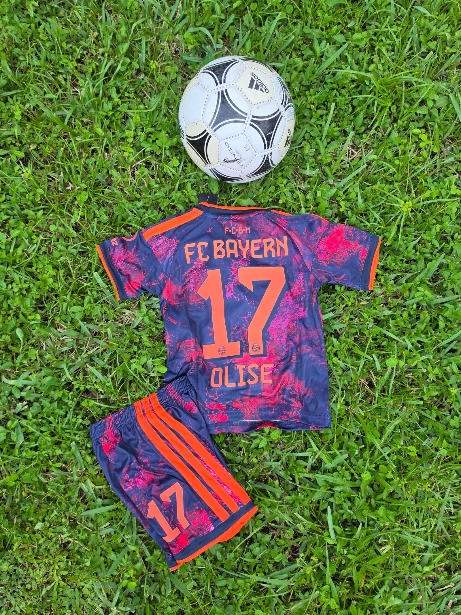 Kids Bayern Munich 3rd Kit 26/27 - Image 3