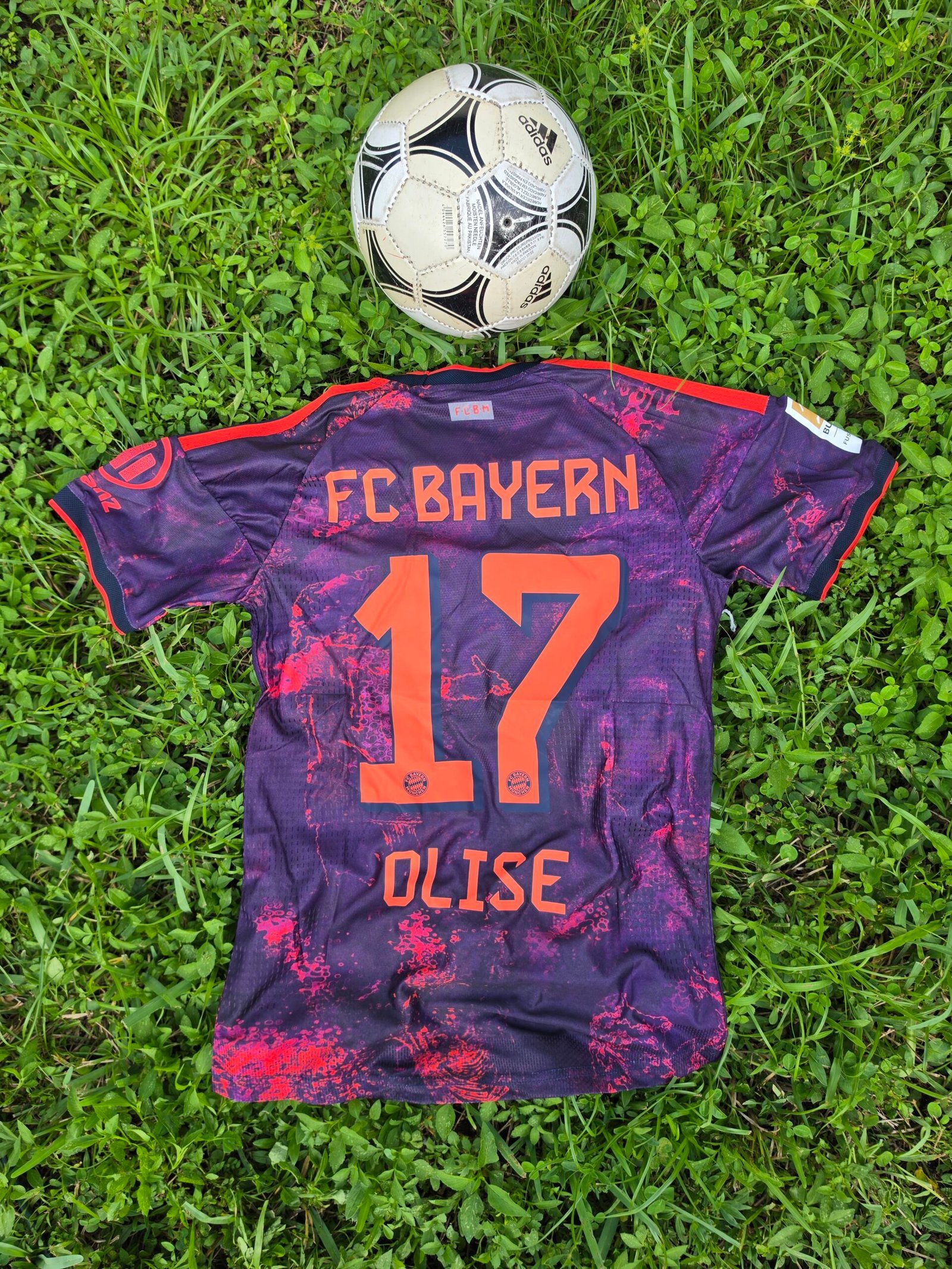 Bayern Munich 3rd Kit 26/27 - Image 2