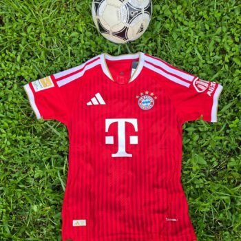 Bayern Munich Home 26/27 - Image 1
