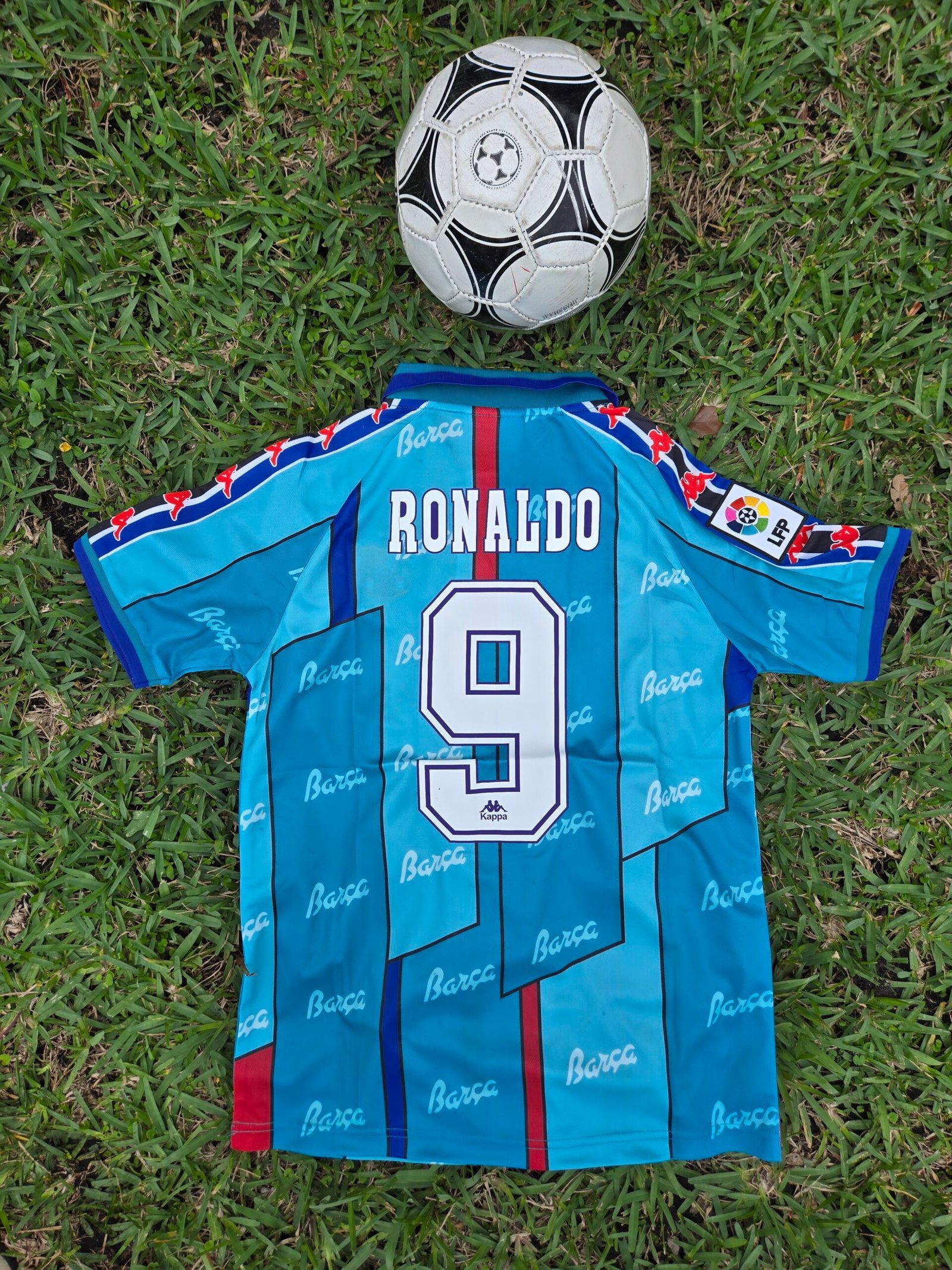 Barcelona Away Retro 96/97 - Image 3