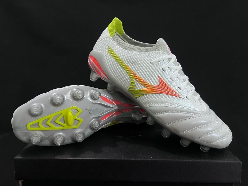 Mizuno Morelia Neo IV IN Soccer Cleats