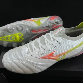 Mizuno Morelia Neo IV IN Soccer Cleats - Image 3