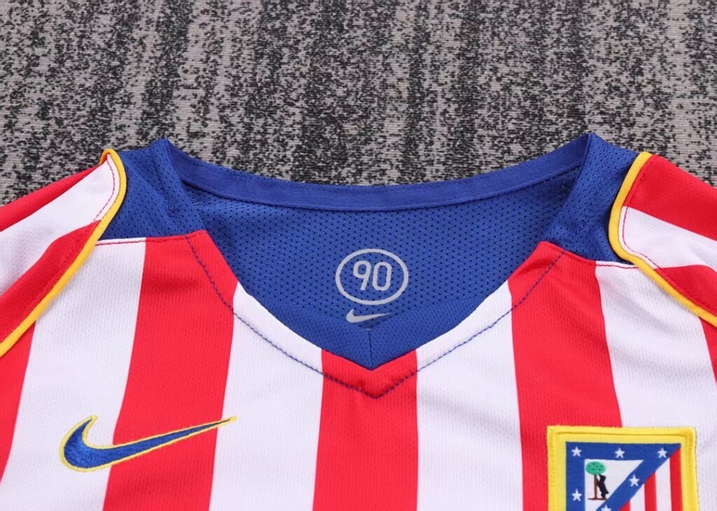 Atlético de Madrid 2004/05 Kids Home Long Sleeve Kit