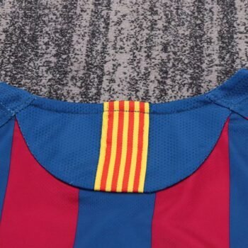 Barcelona 2005/06 Kids Home Long Sleeve Kit - Image 5