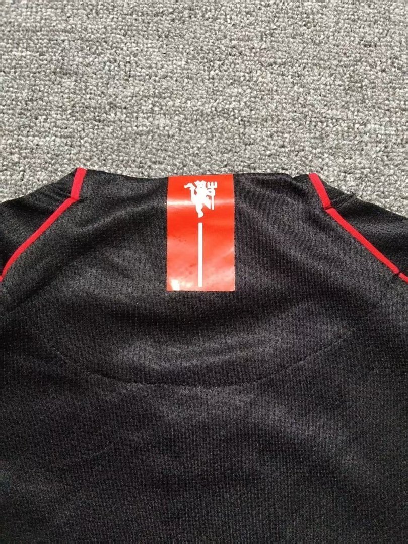 Manchester United 2007/08 Away Long Sleeve Retro Jersey - Image 5