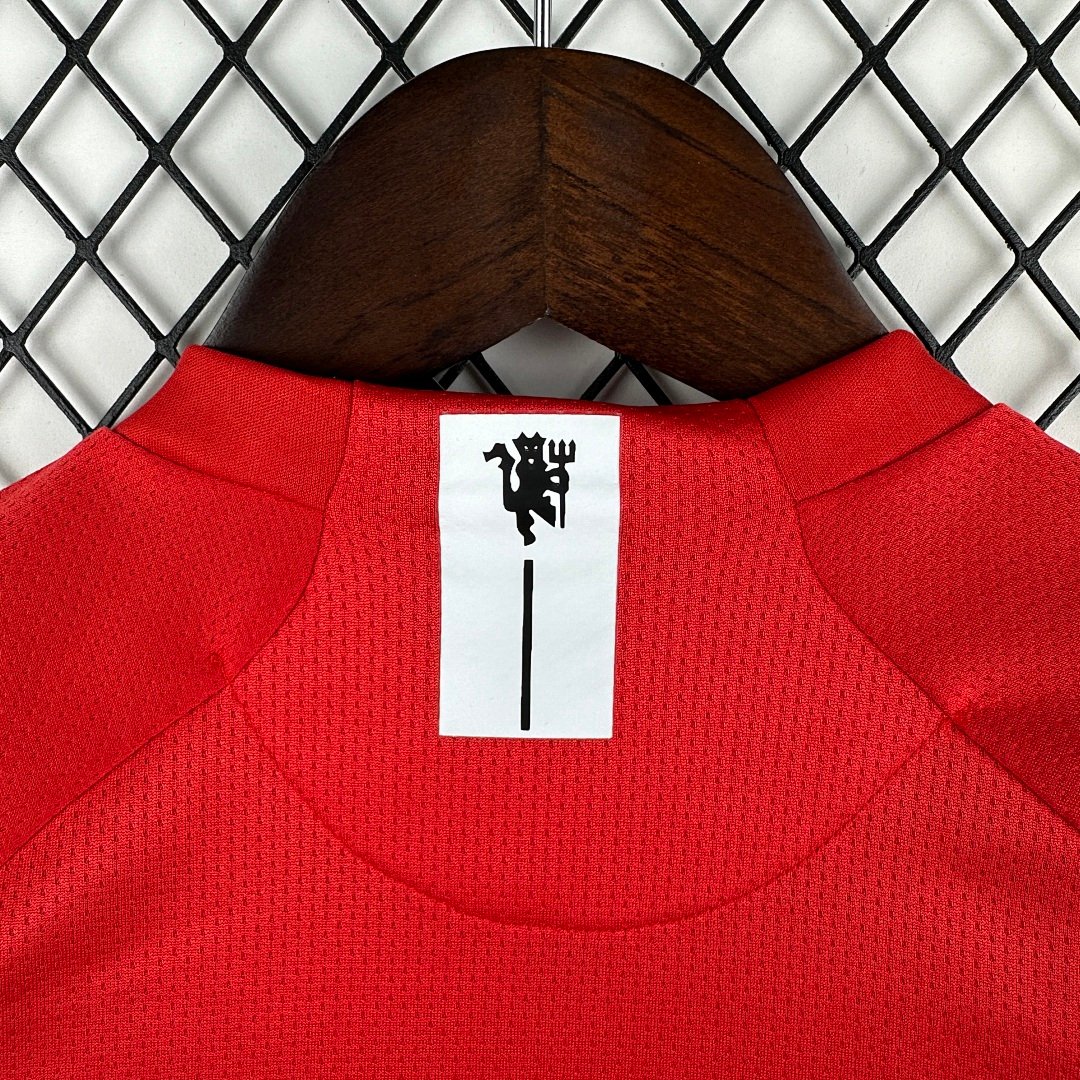 Manchester United 0708 Home Long Sleeve Retro Jersey - Image 4