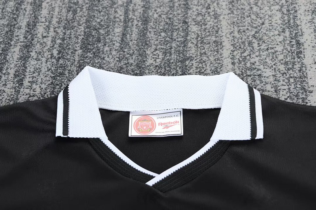 Liverpool 1996/97 Kids Third Kit - Image 4