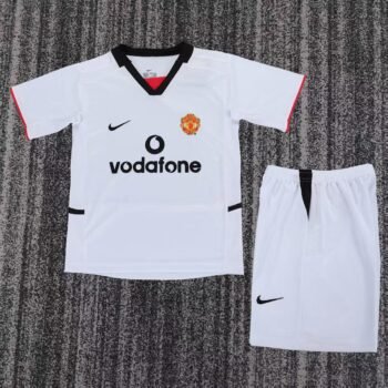 Manchester United 2002/03 Kids Away Kit - Image 1