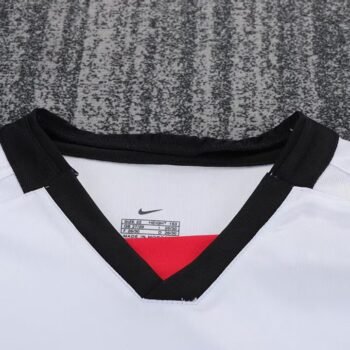 Manchester United 2002/03 Kids Away Kit - Image 4