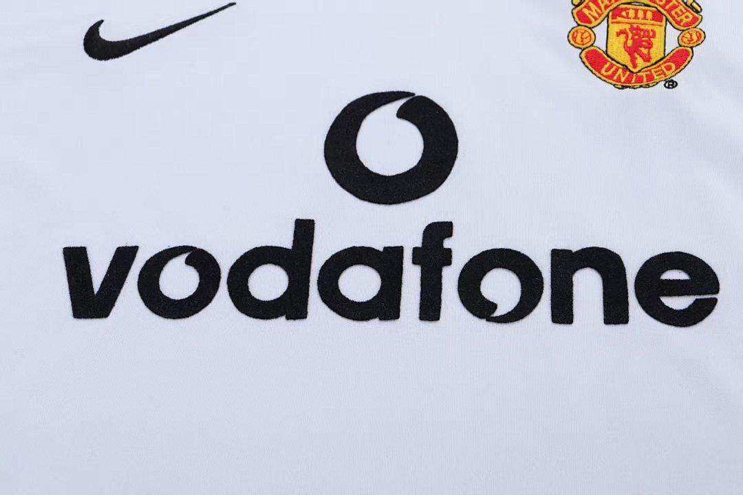 Manchester United 2002/03 Kids Away Kit - Image 5