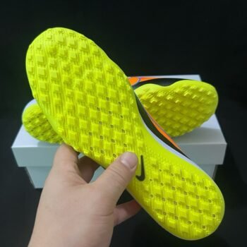 Nike Mercurial Vapor Elite Cleats - Image 2