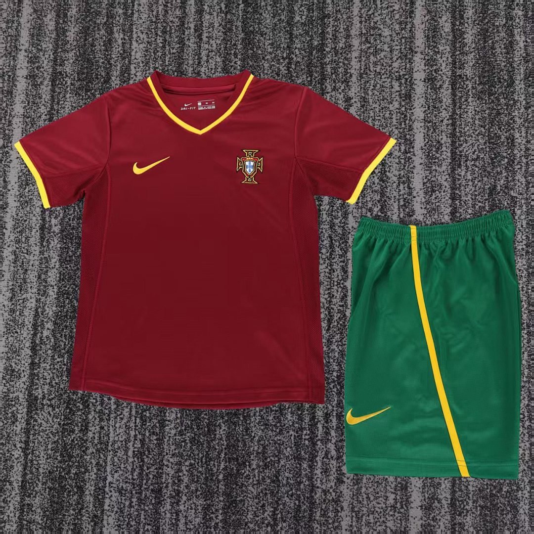 Portugal 2000 Kids Home Kit - Image 1