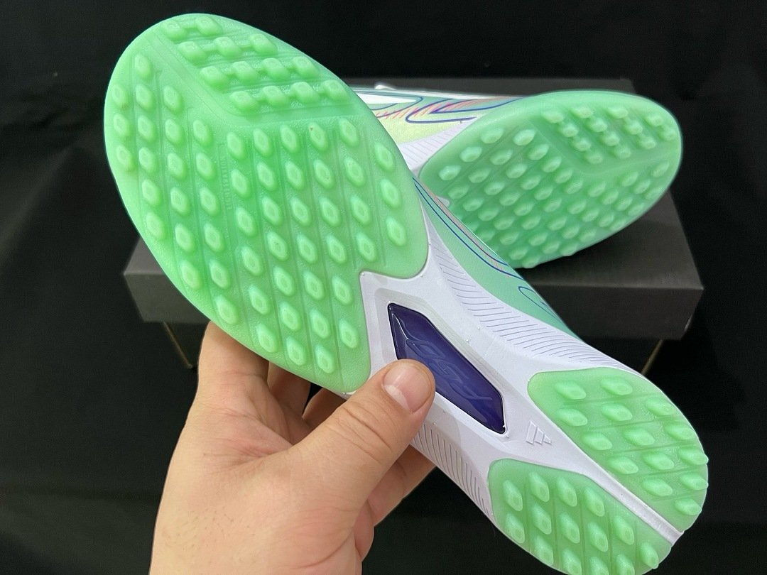 Adidas F50 Elite Laceless TF - Image 2
