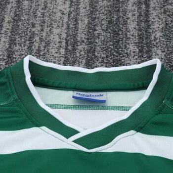 2003/04 Kids Home Kit - Image 4