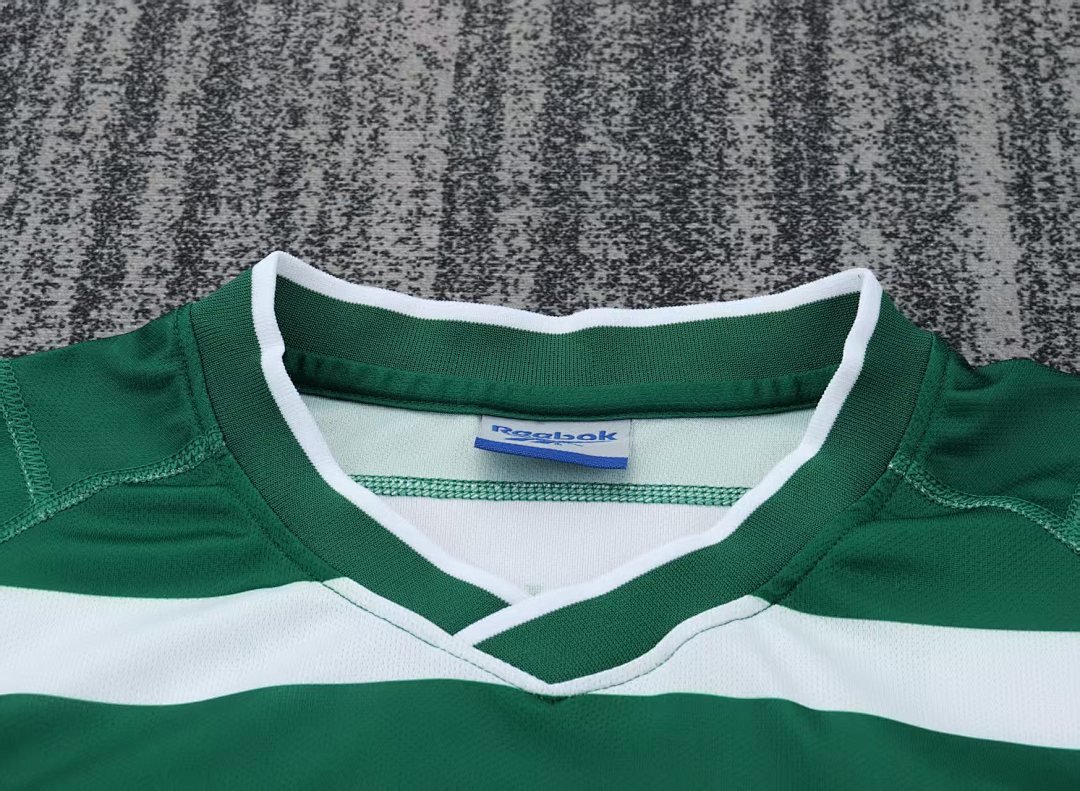 2003/04 Kids Home Kit - Image 4