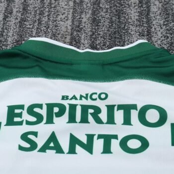 2003/04 Kids Home Kit - Image 5