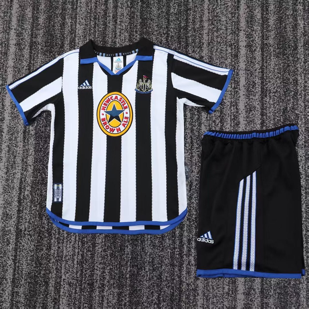 Newcastle United 1999/00 Kids Home Kit - Image 1
