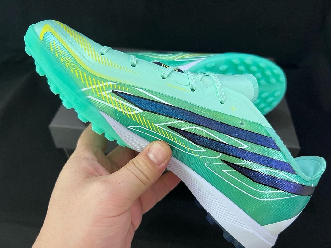 Adidas F50 Elite Laceless TF - Image 3