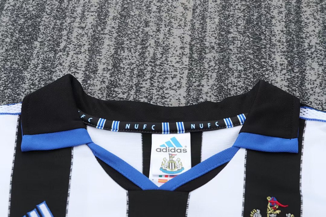 Newcastle United 1999/00 Kids Home Kit - Image 4